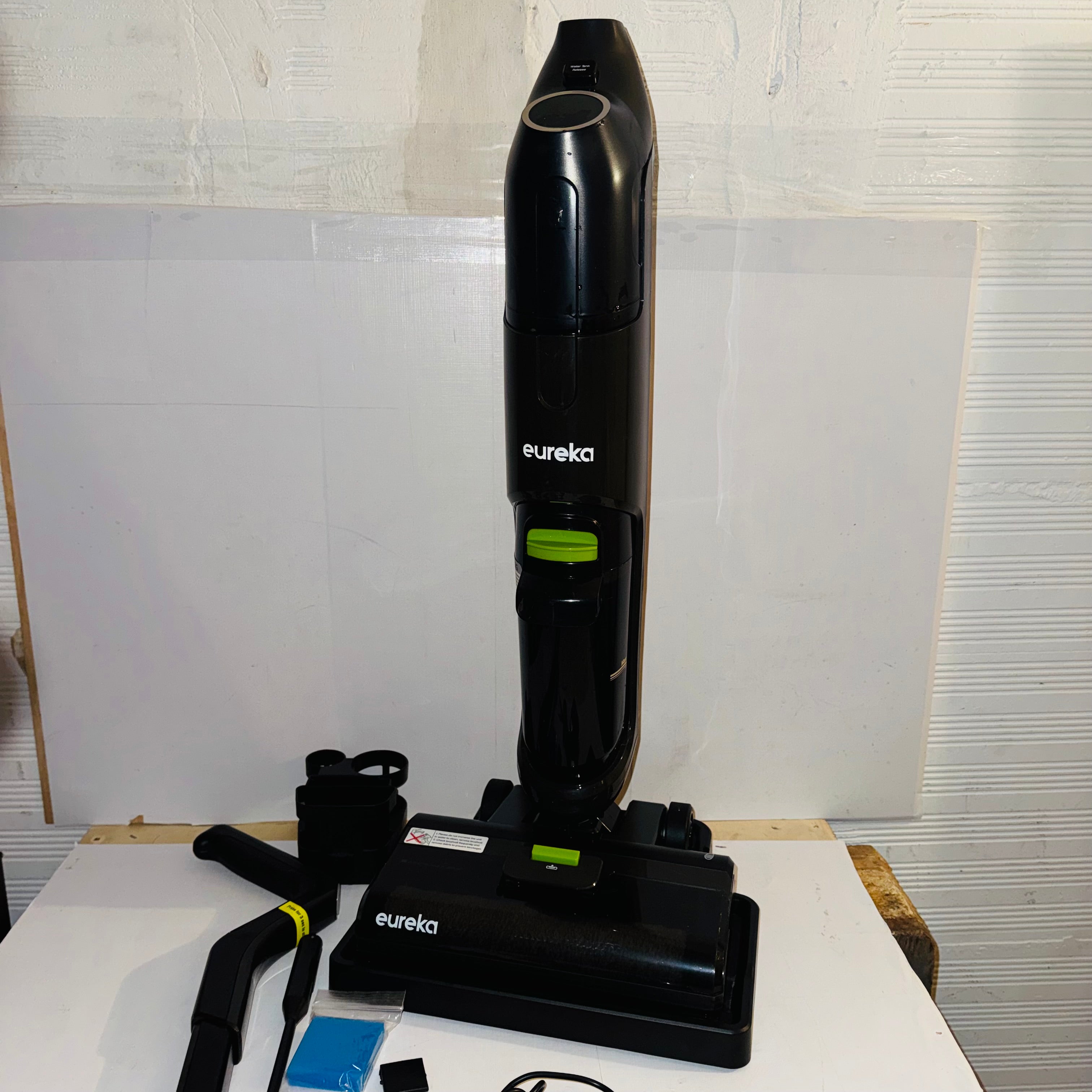 Aspirador escoba Eureka NEW400 sin cable