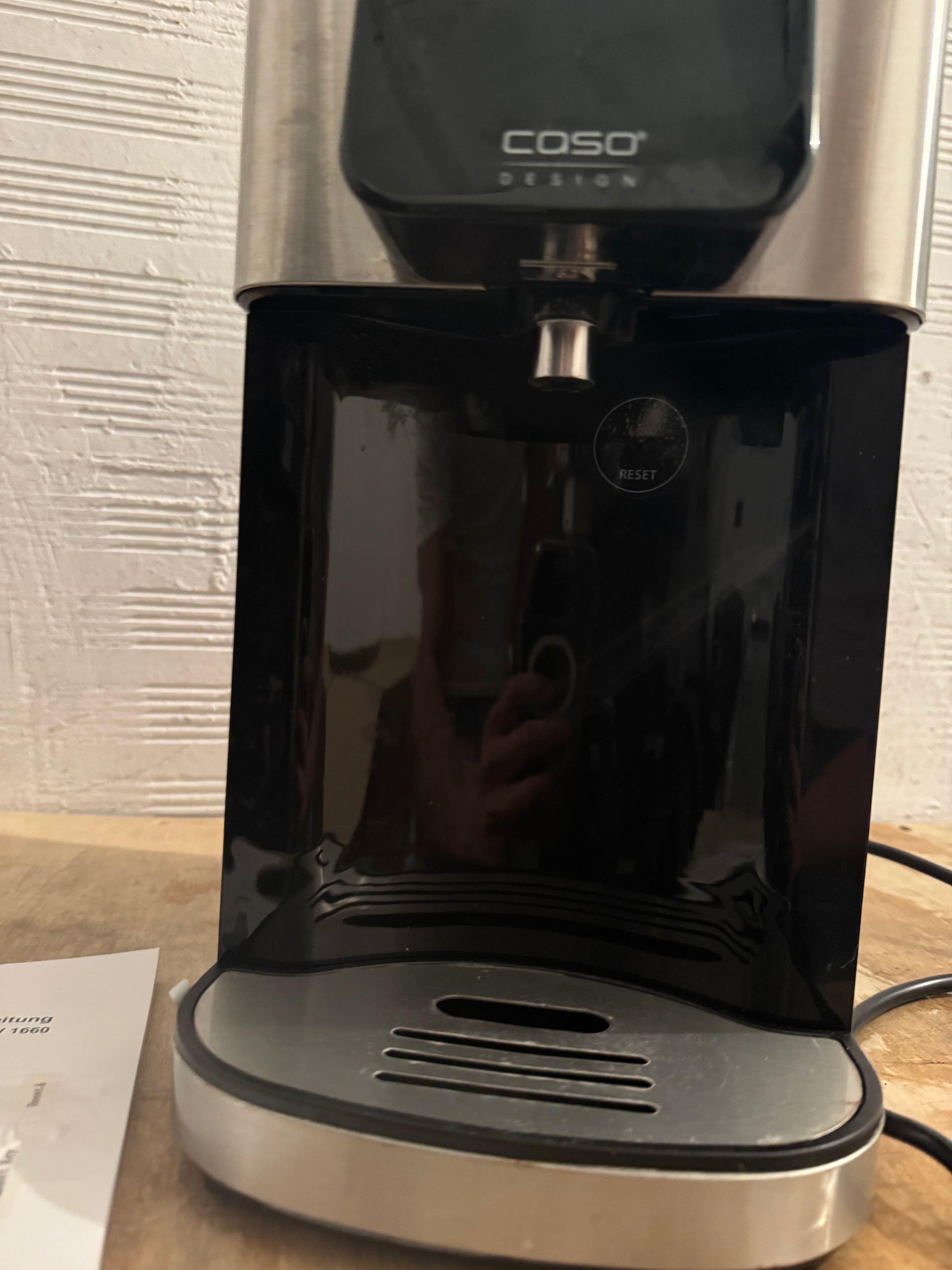 Hervidor dispensador agua caliente Caso HW 1660