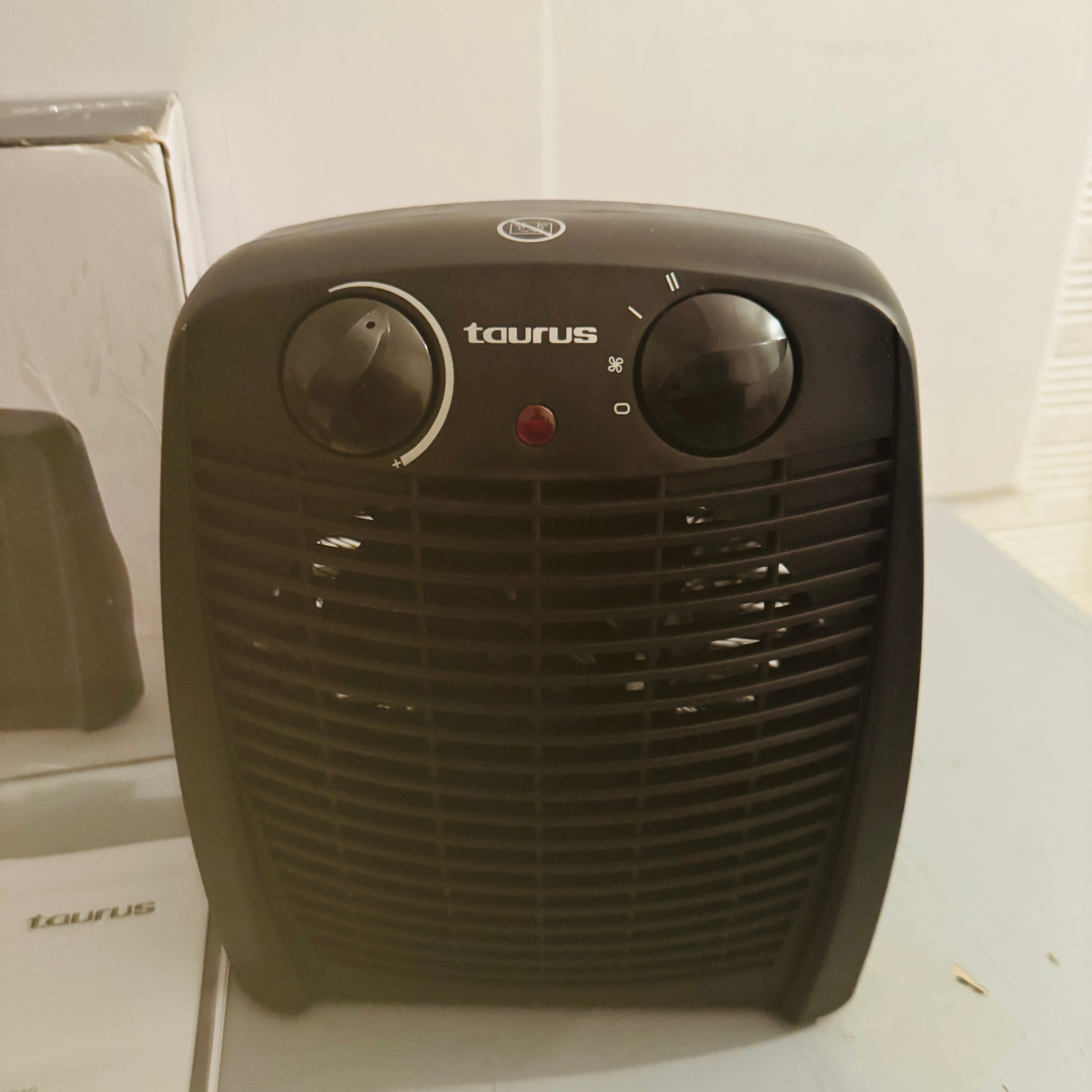 Calefactor Taurus New Gobi 2000W