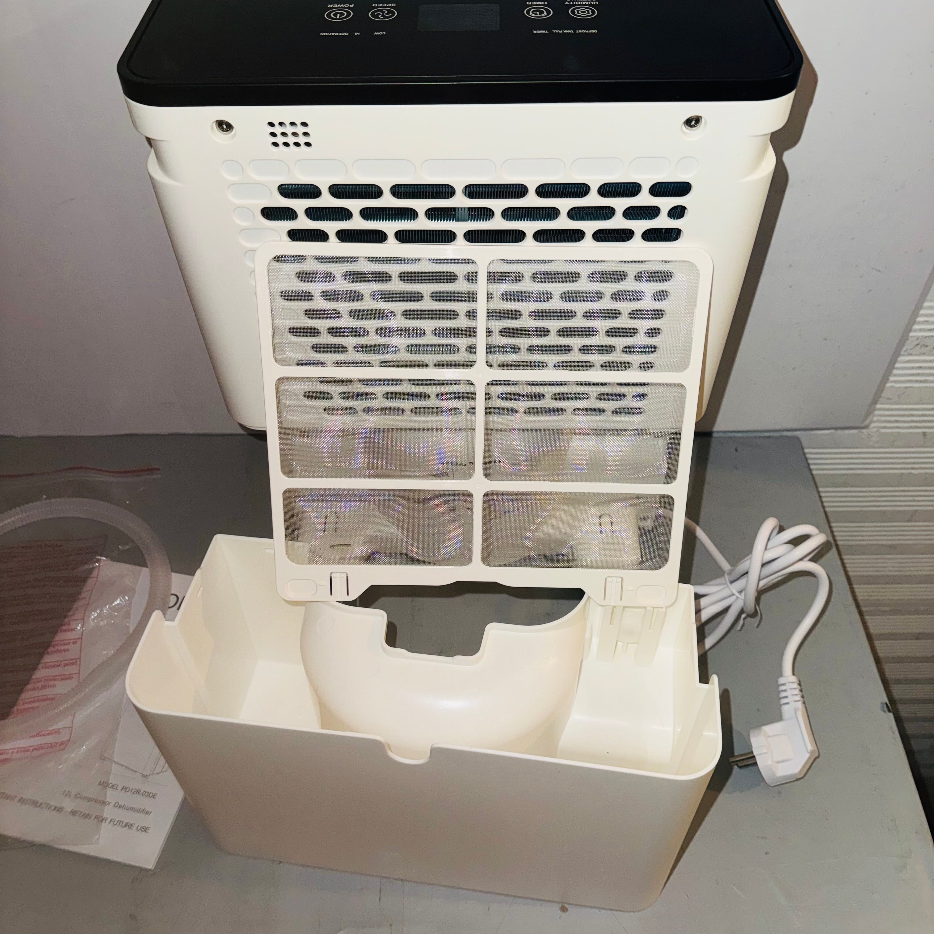 Deshumidificador 12L con Indicador Digital