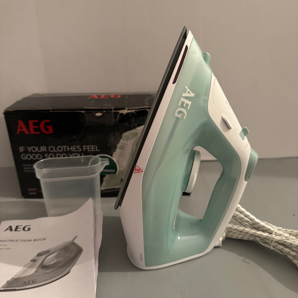 Plancha de vapor AEG DB1740LG 2400 W verde