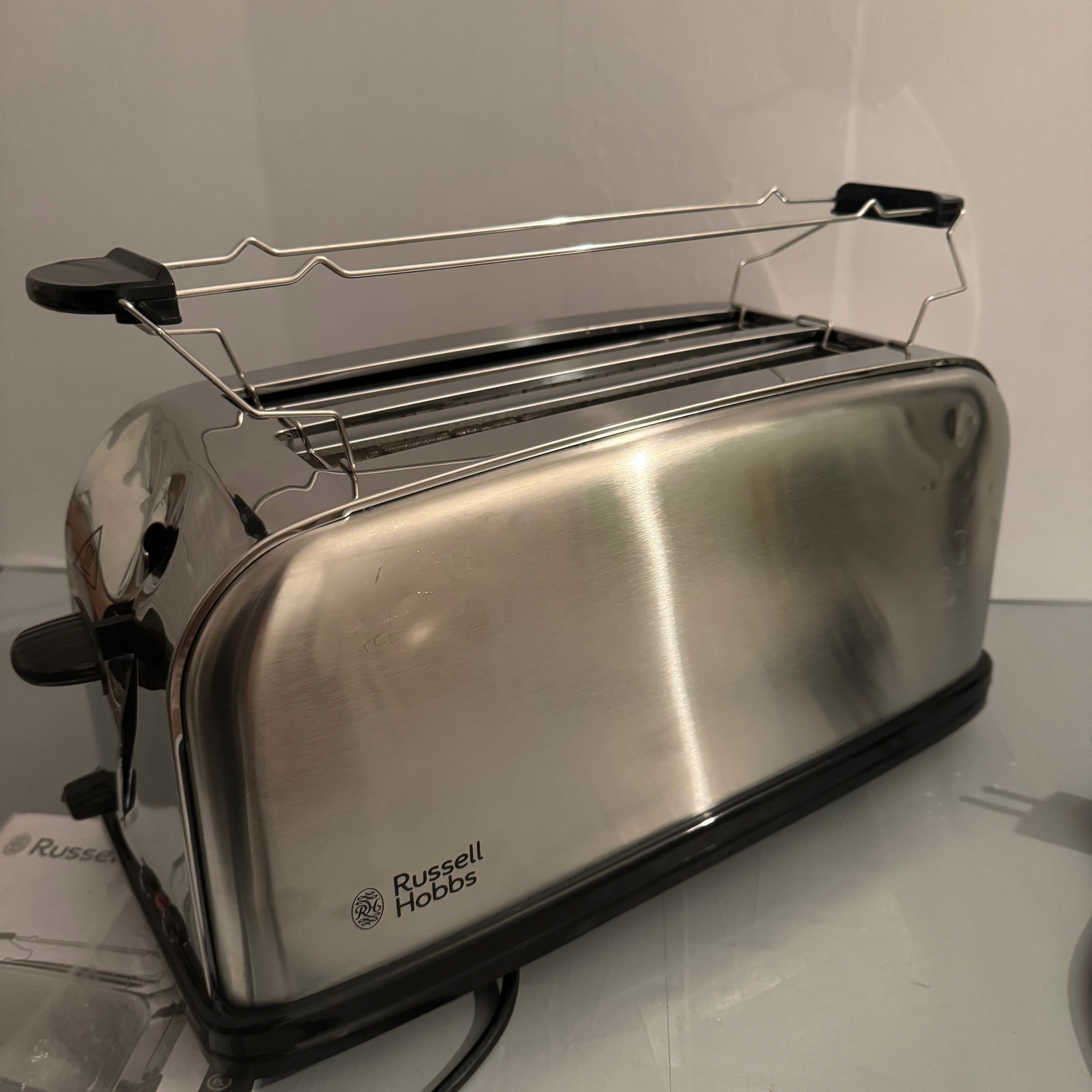 Tostadora Russell Hobbs Adventure 23610-56 4 rebanadas