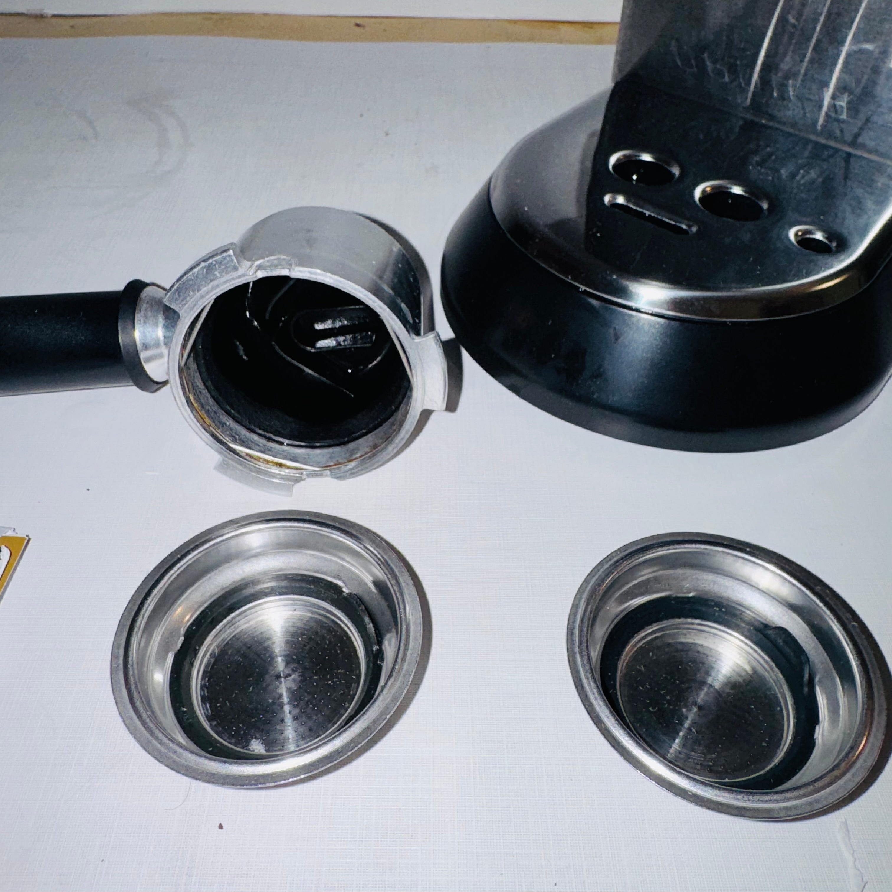 Cafetera espresso De'Longhi Dedica EC685.M