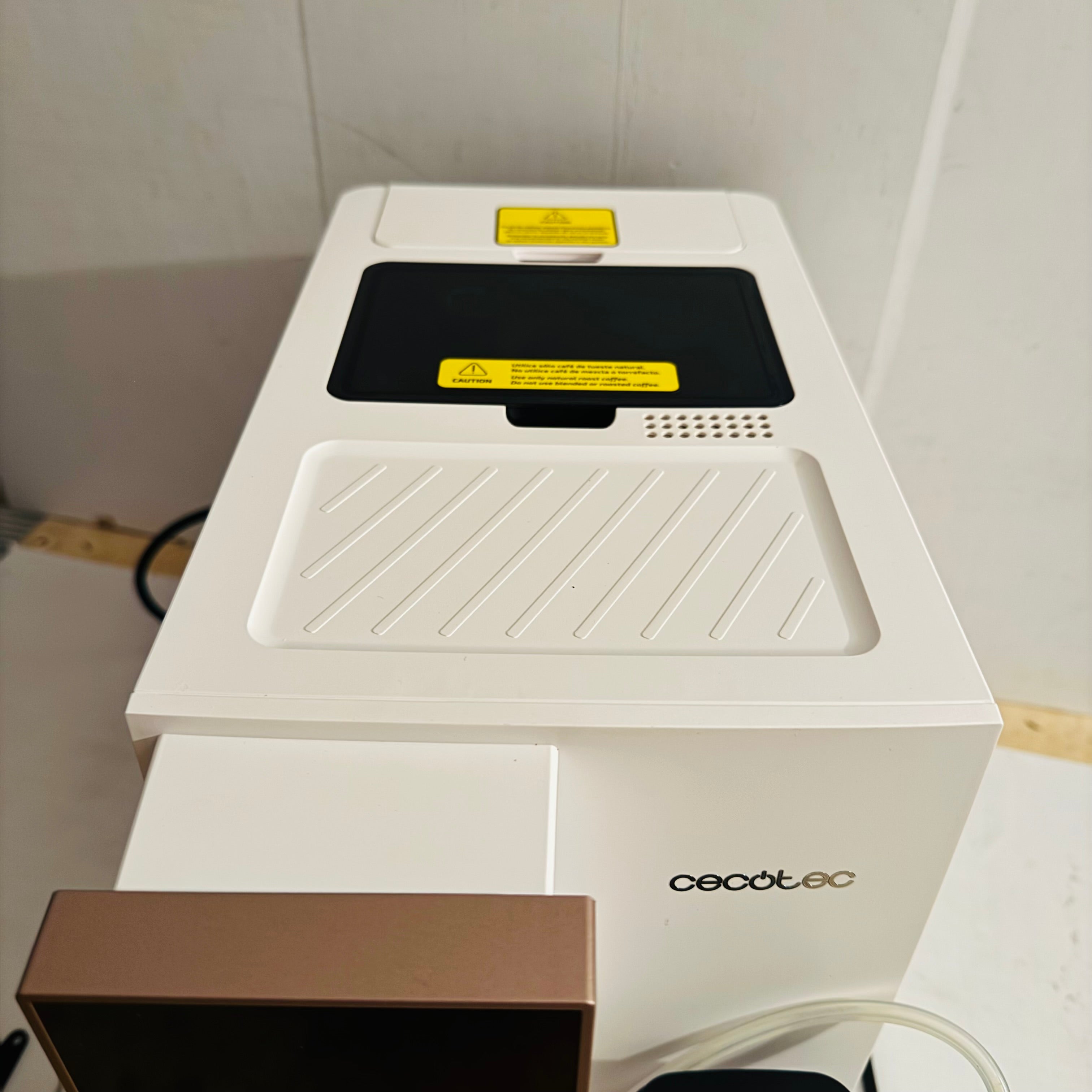 Cafetera superautomática Cecotec Cremmaet Compactccino Connected