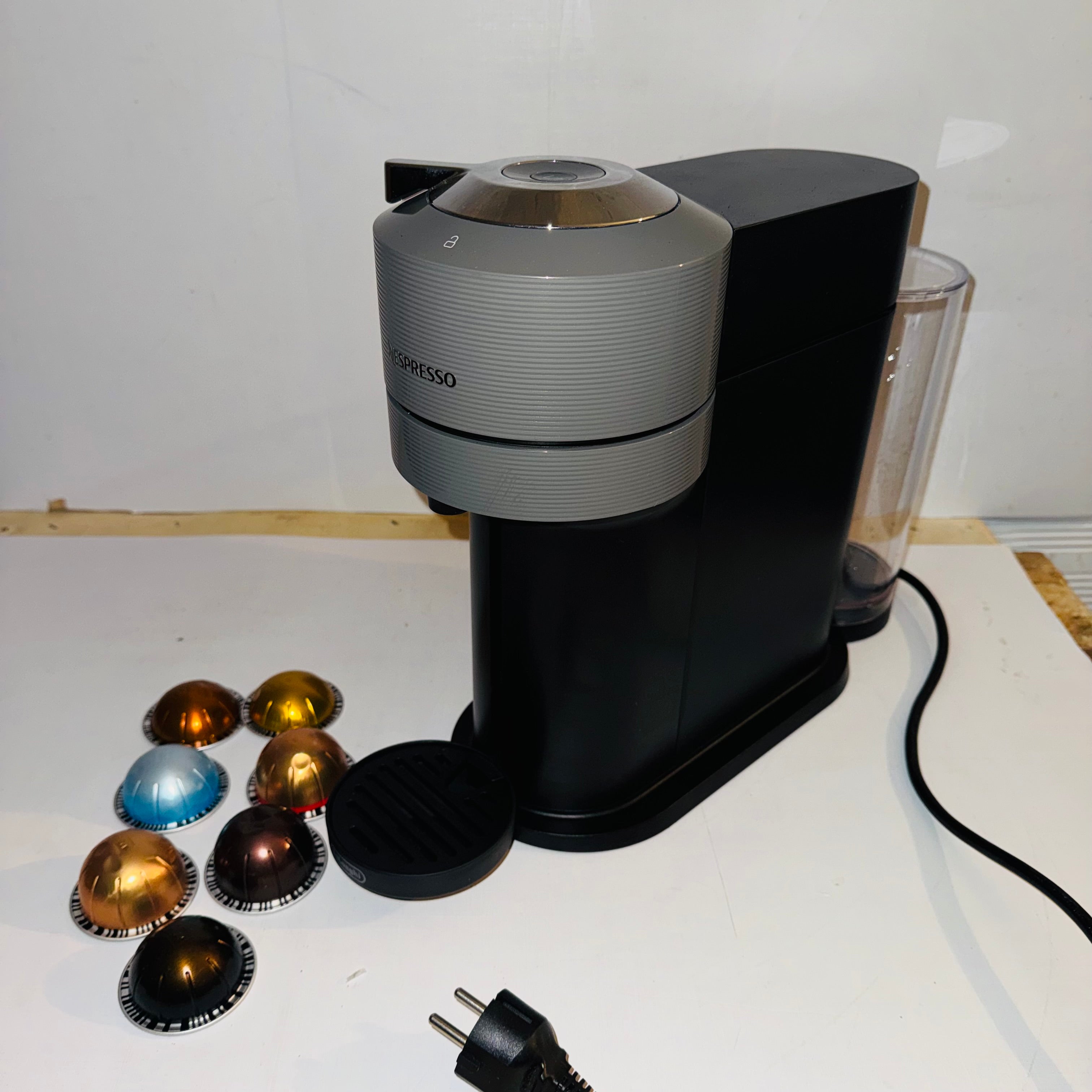 Cafetera cápsulas De'Longhi Nespresso Vertuo Next ENV120.GY