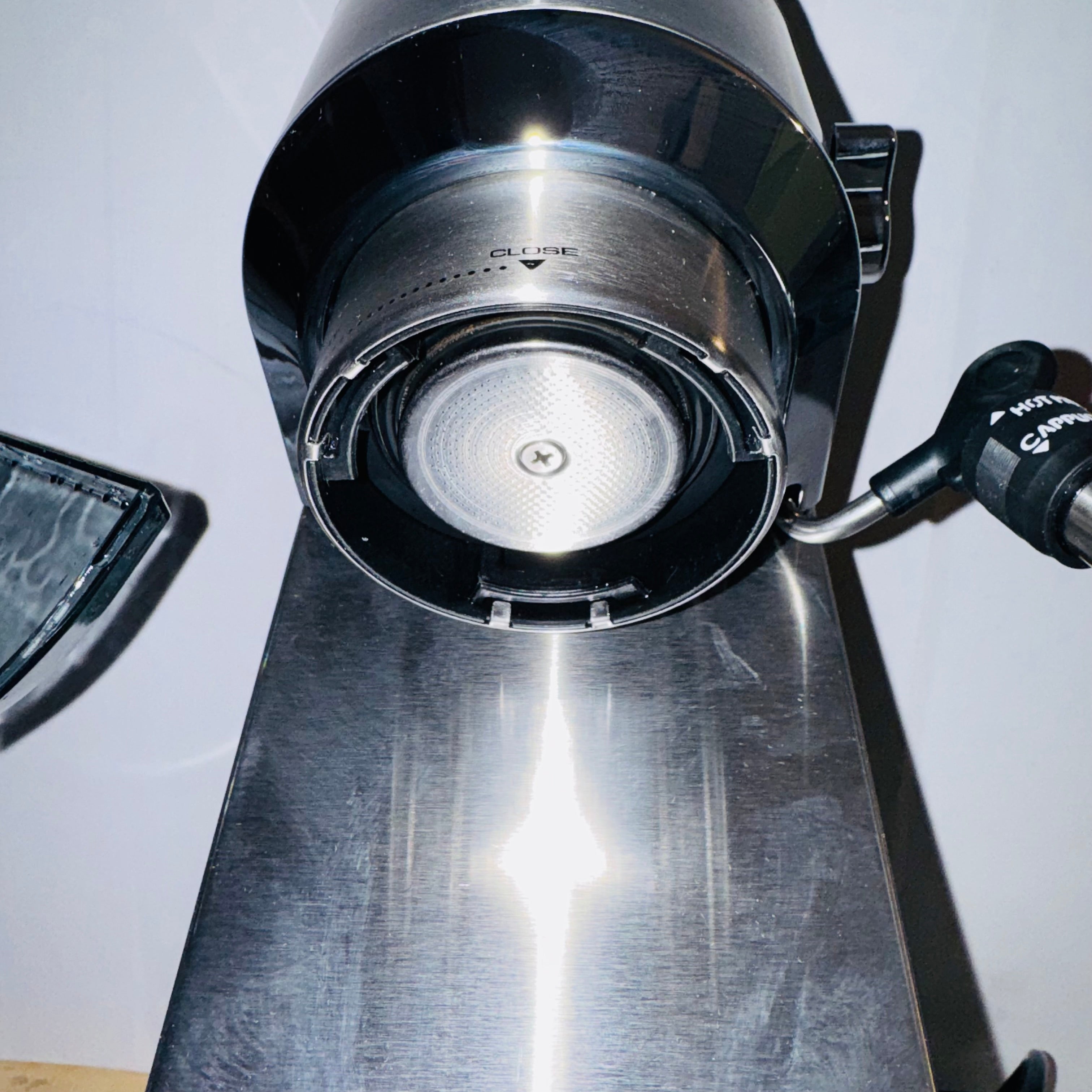 Cafetera espresso De'Longhi Dedica EC685.M