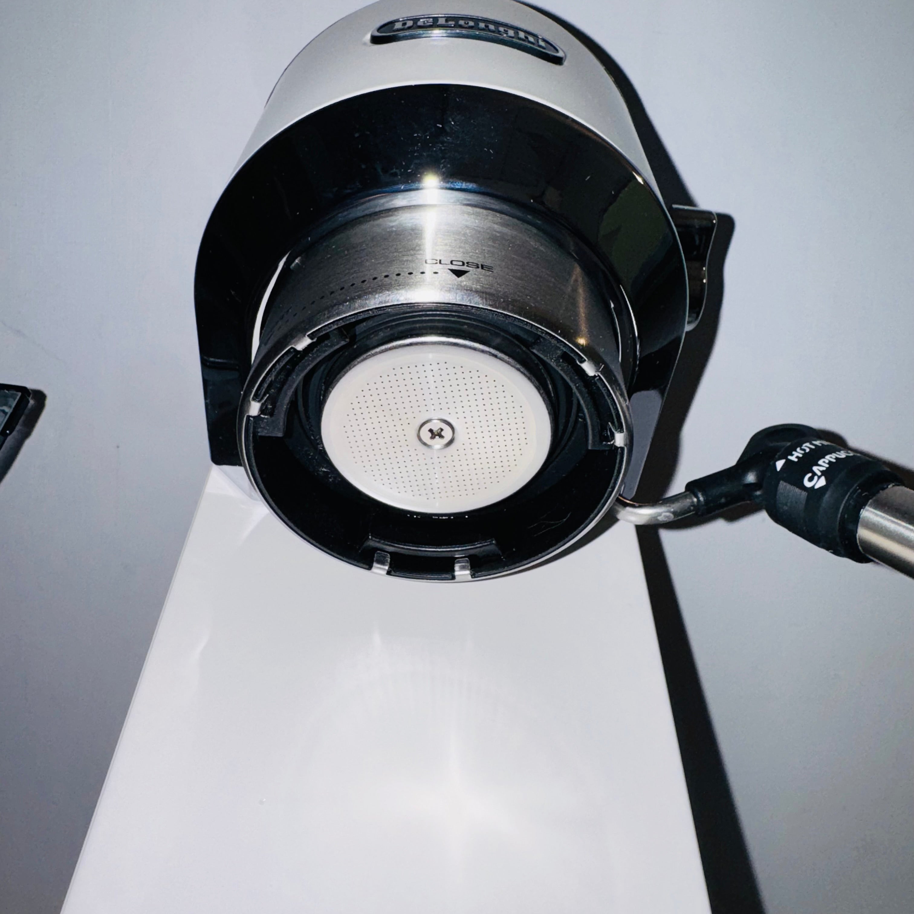 Cafetera espresso De'Longhi Dedica EC685.W