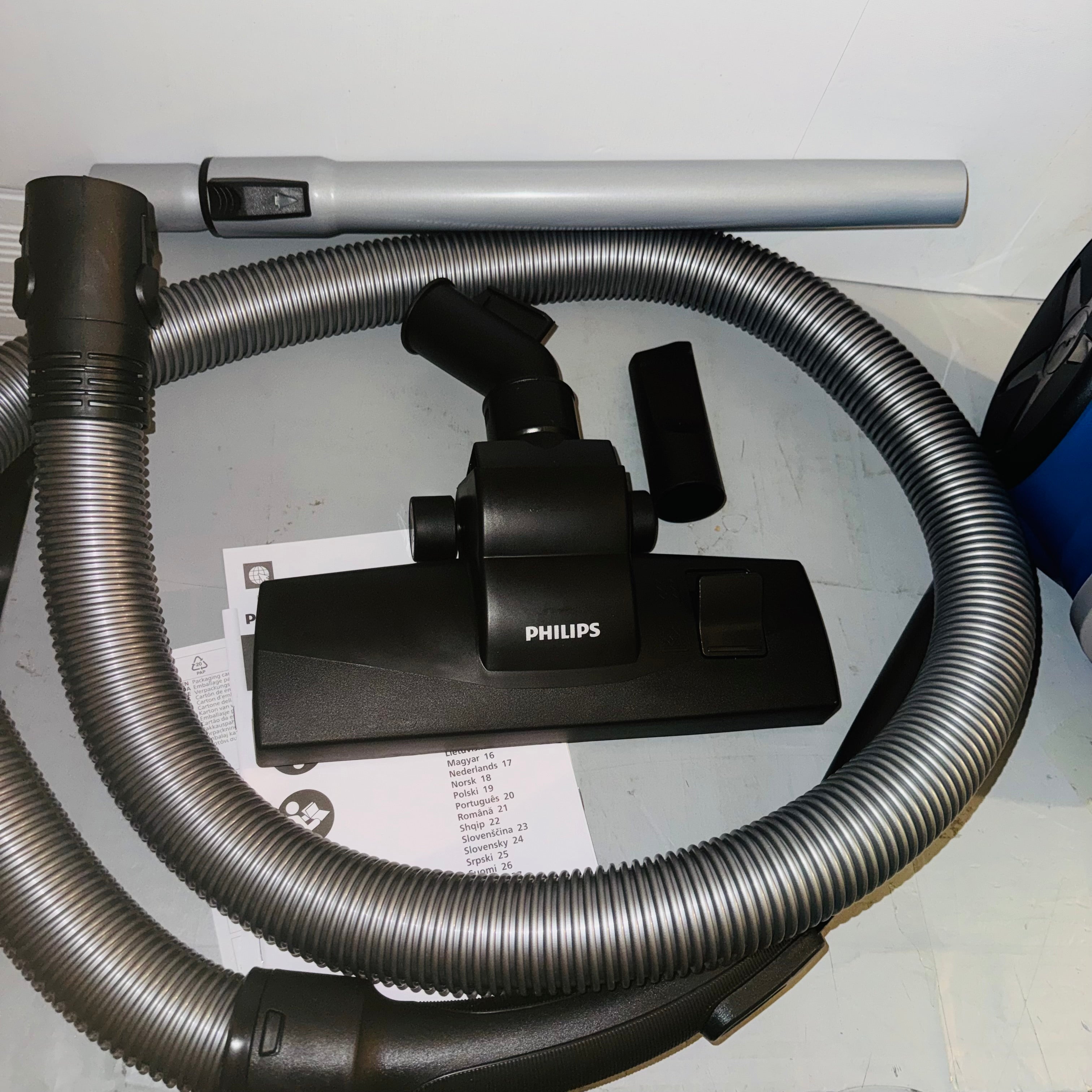 Aspirador sin bolsa Philips Serie 2000 XB2125/09