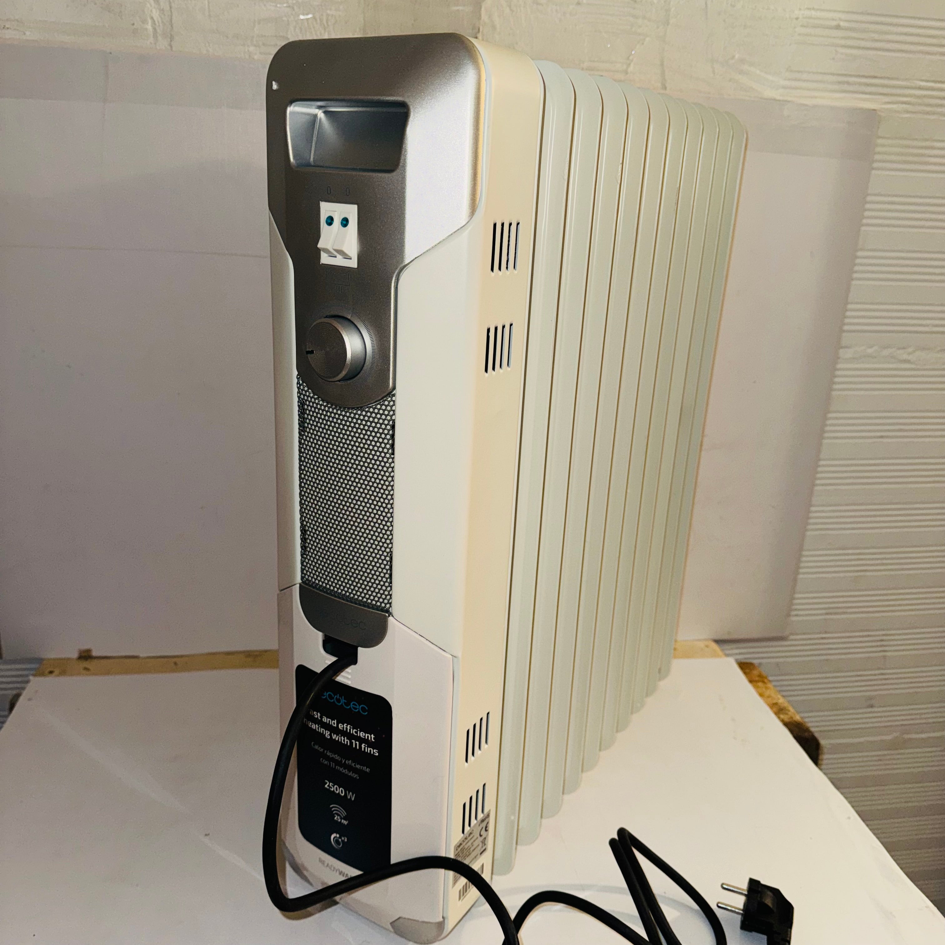 Radiador de aceite Cecotec ReadyWarm 11000 Space