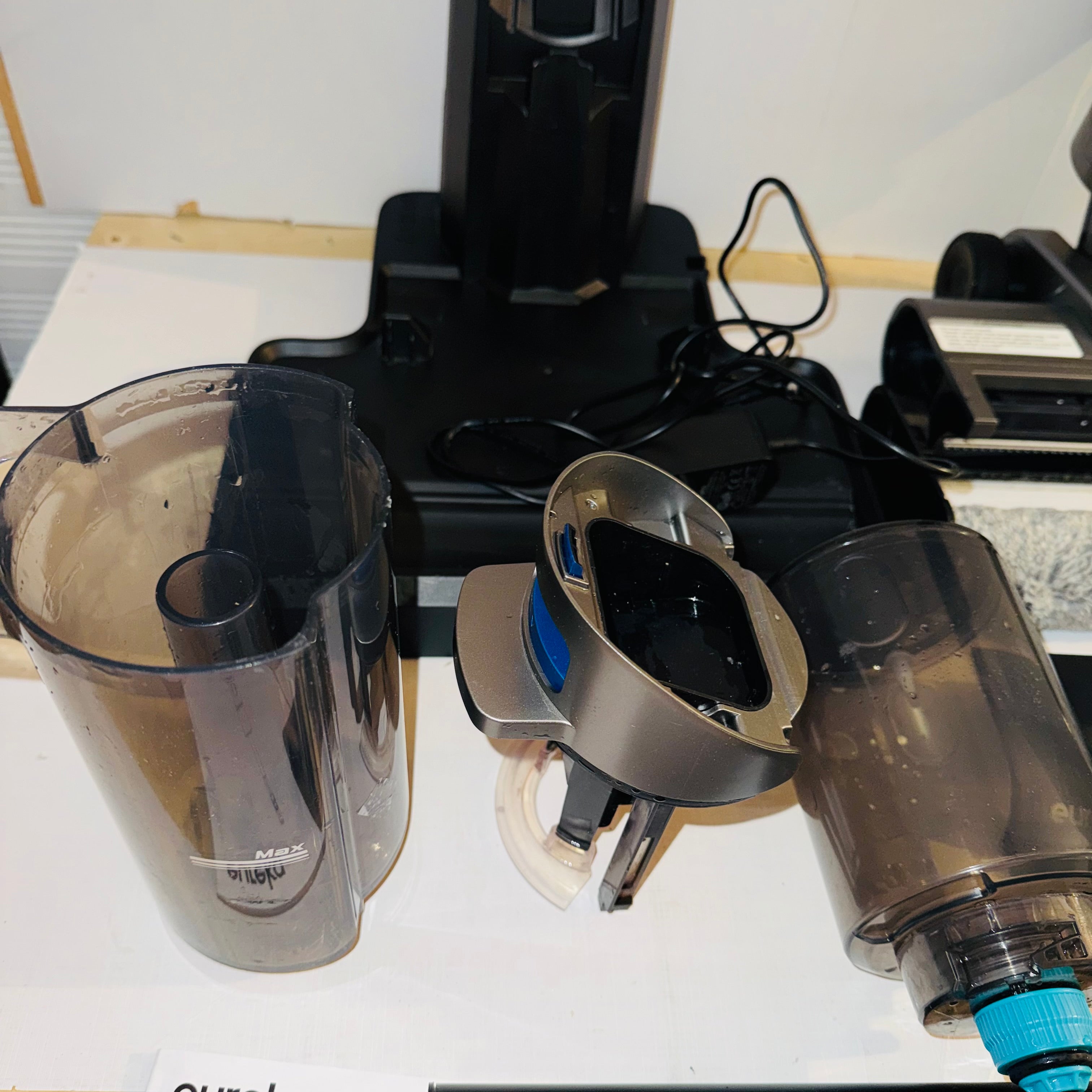 Aspirador fregadora Eureka RapidWash NEW430