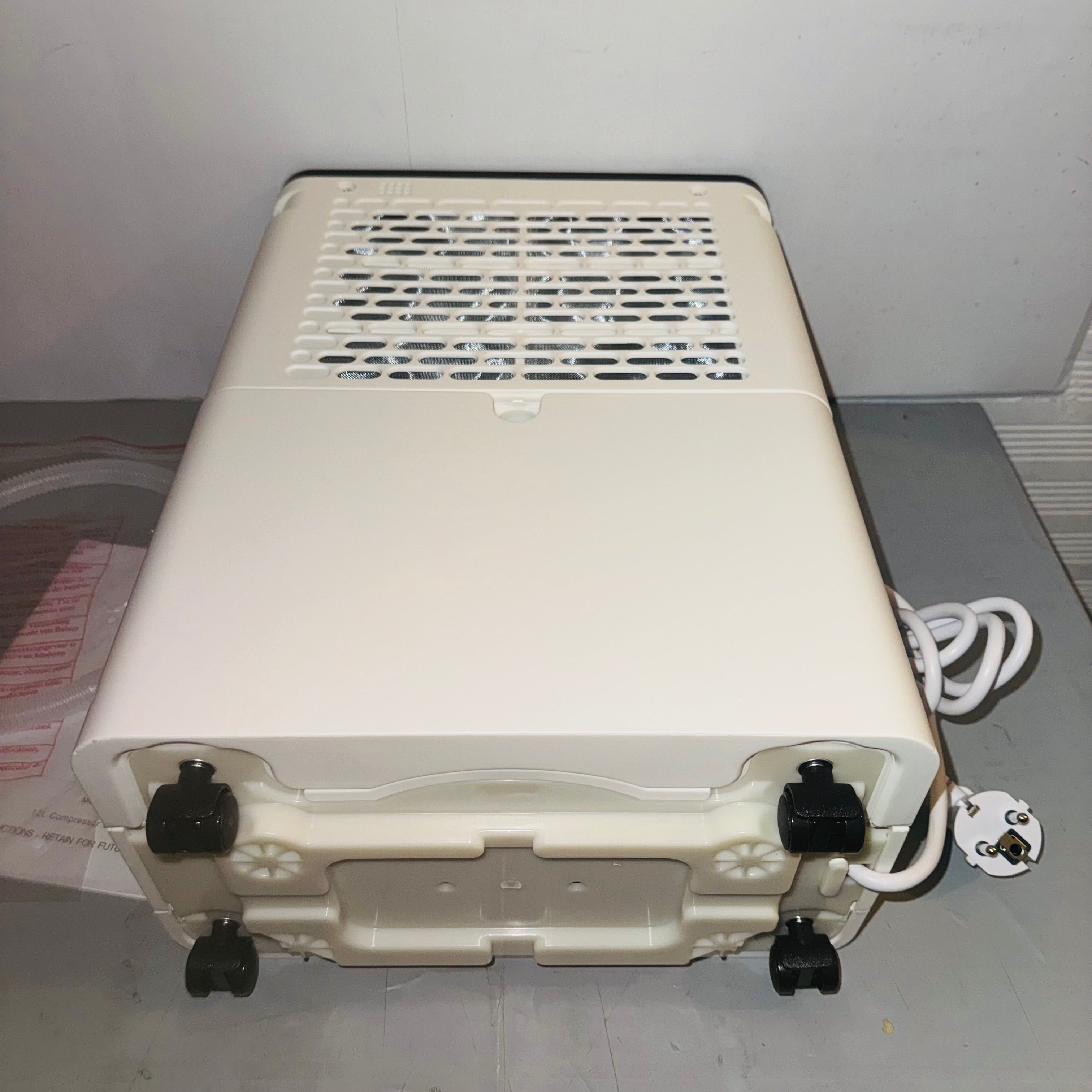 Deshumidificador 12L con Indicador Digital