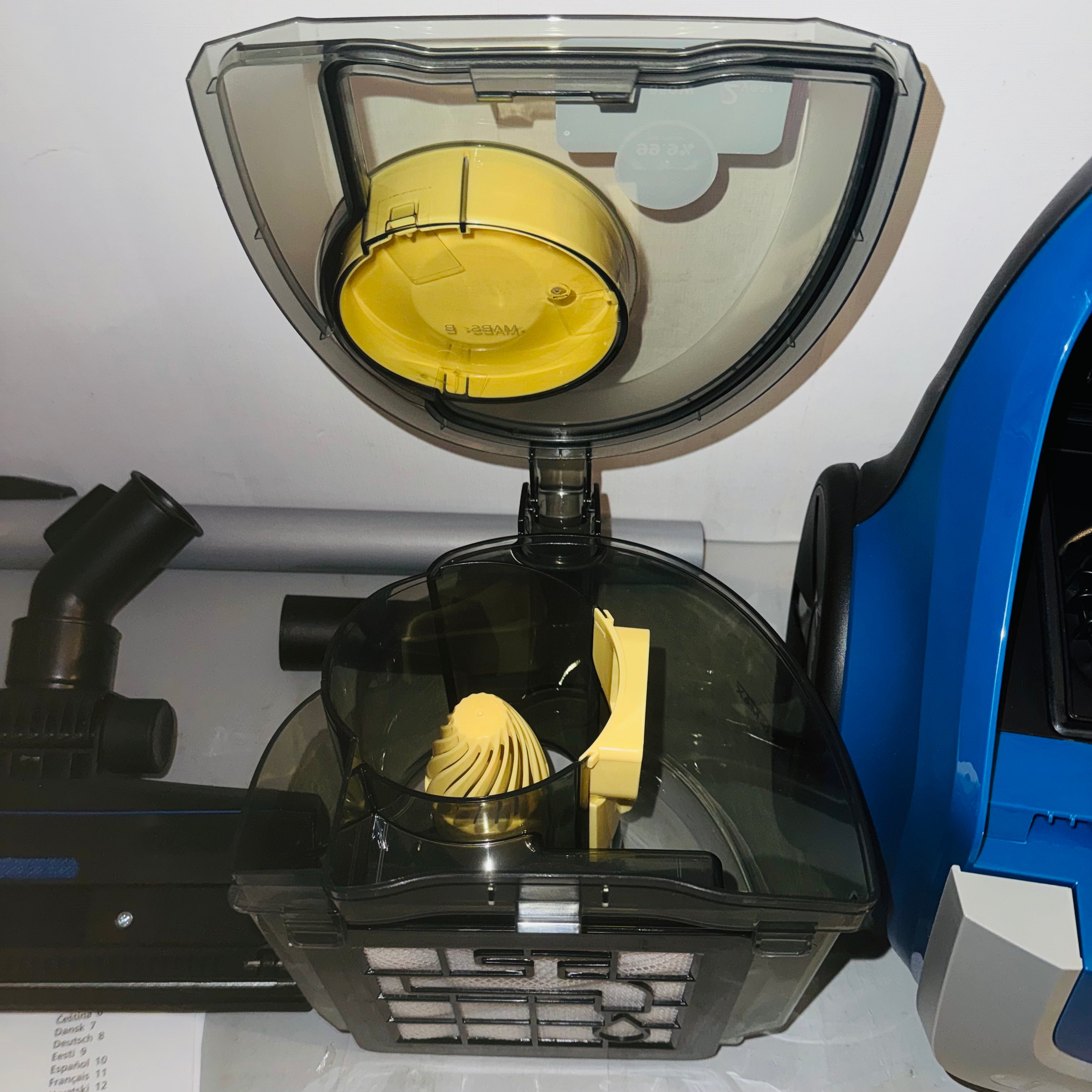 Aspirador sin bolsa Philips Serie 2000 XB2125/09