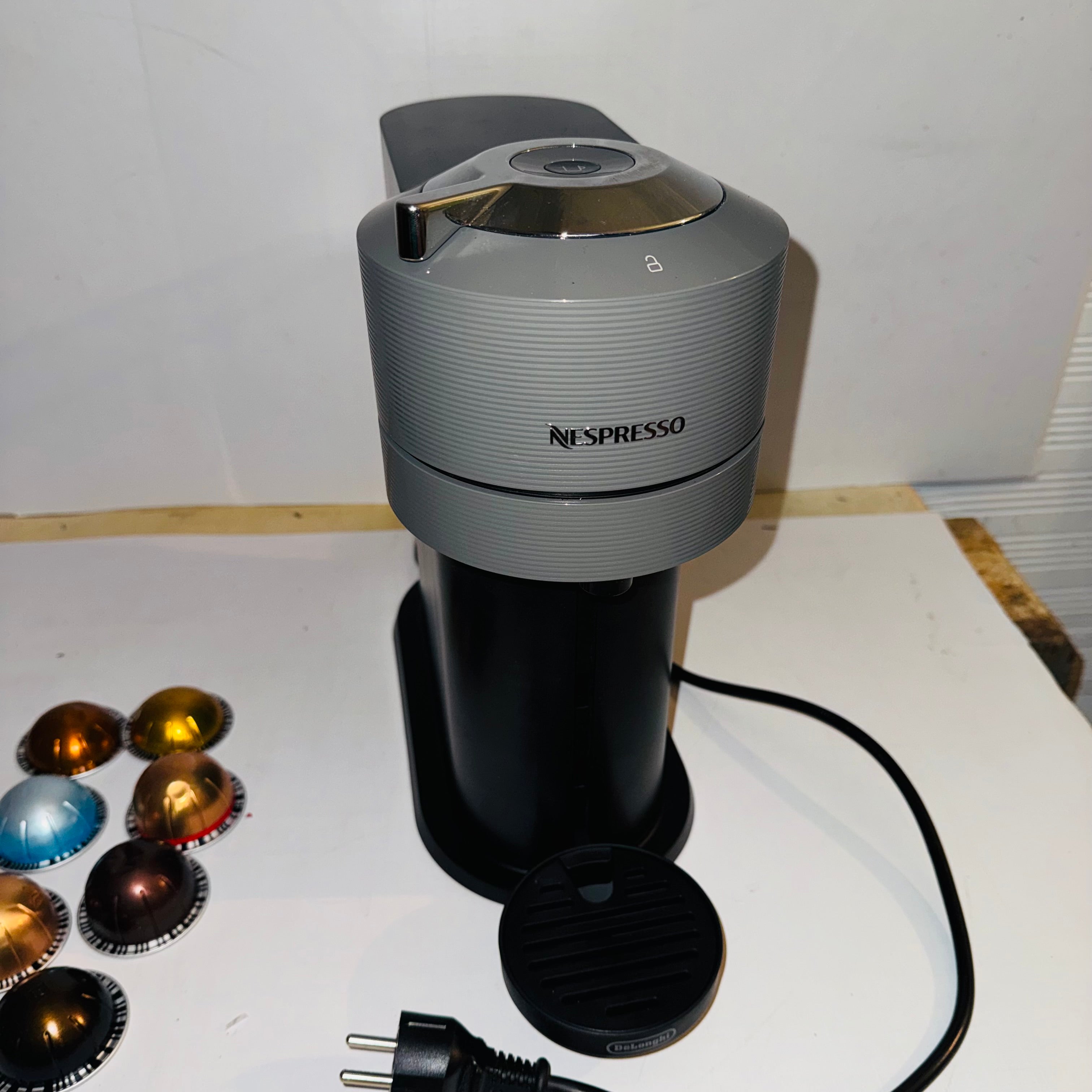 Cafetera cápsulas De'Longhi Nespresso Vertuo Next ENV120.GY