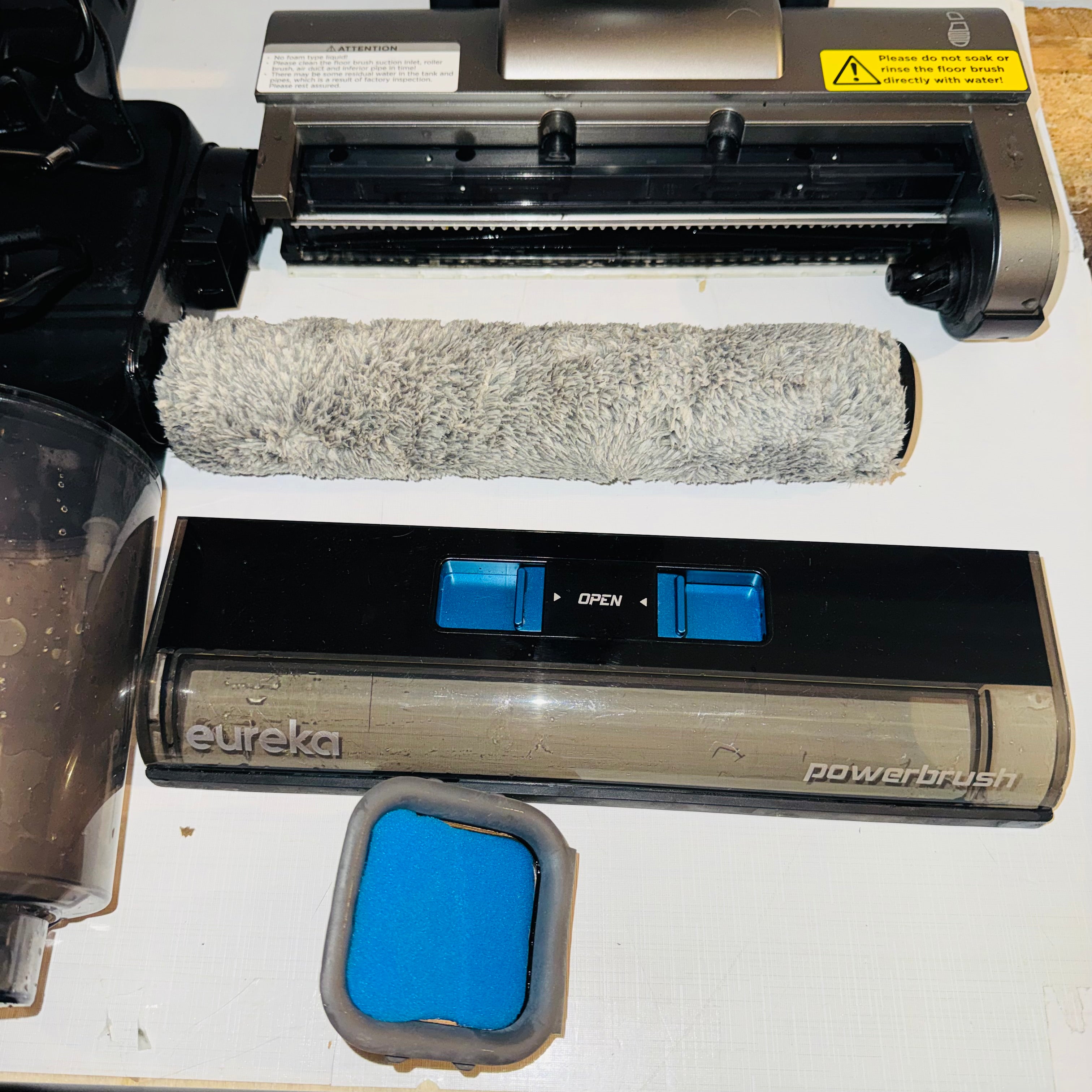 Aspirador fregadora Eureka RapidWash NEW430