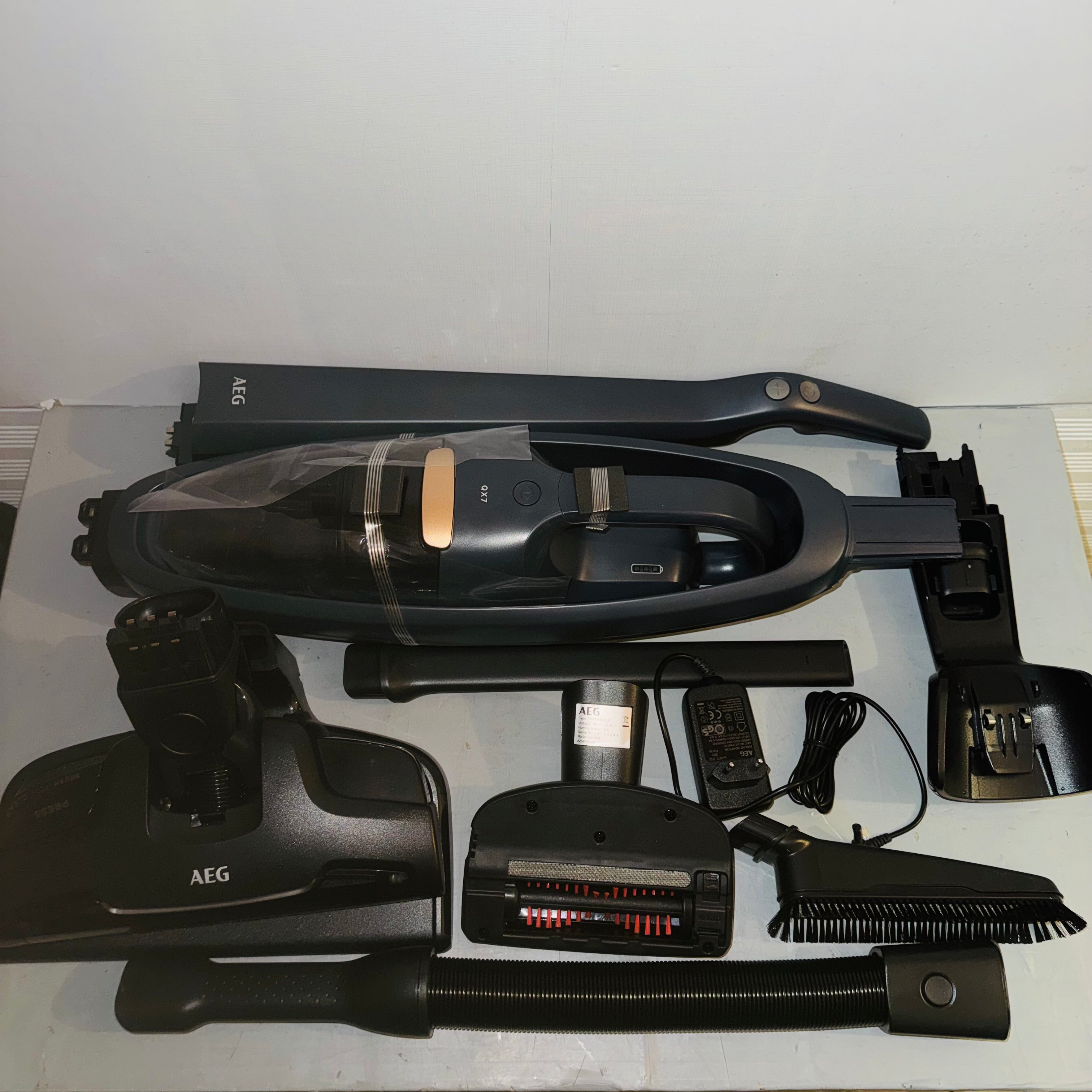 Aspiradora AEG QX7-1-I360 sin cable