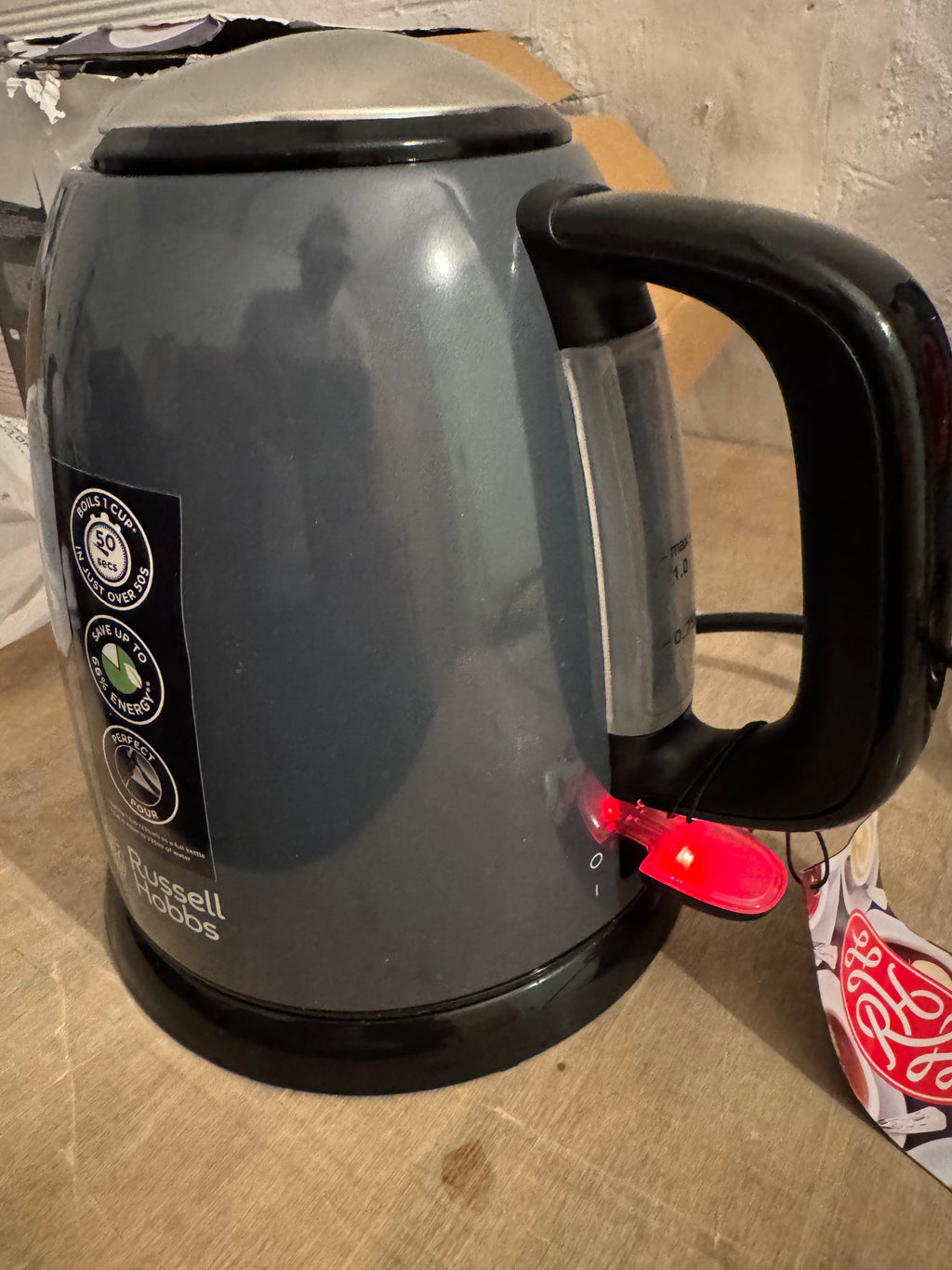 Hervidor Russell Hobbs Textures 1,7 L negro