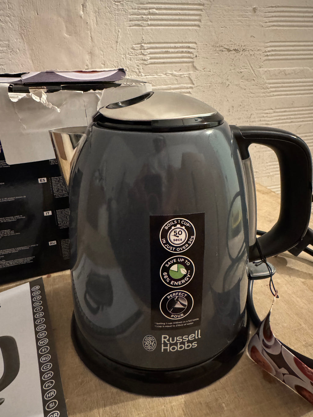 Hervidor Russell Hobbs Textures 1,7 L negro