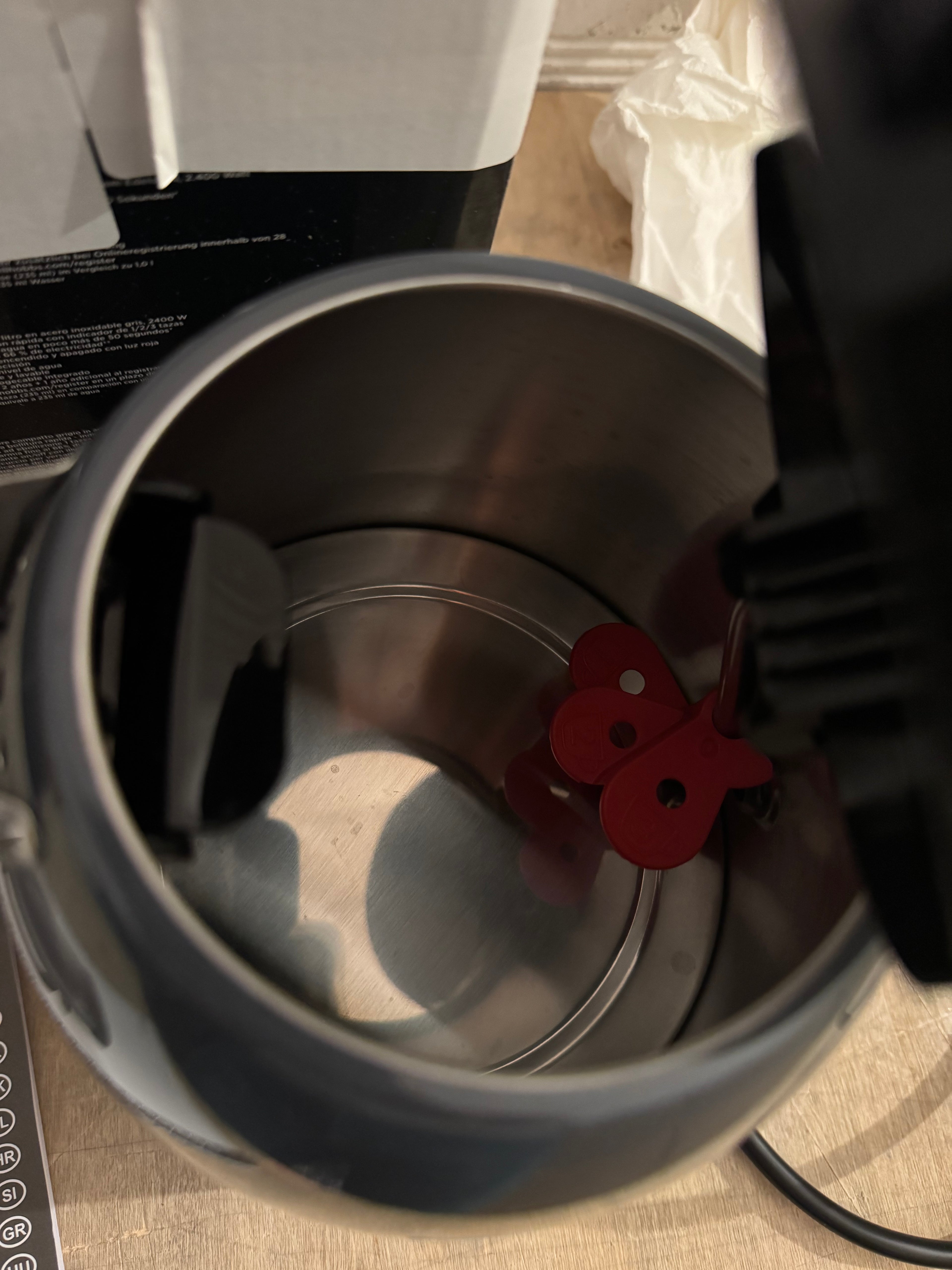 Hervidor Russell Hobbs Textures 1,7 L negro