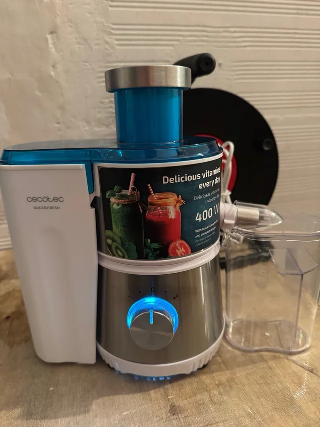 Licuadora Juice&Fresh 400 Titan blanca