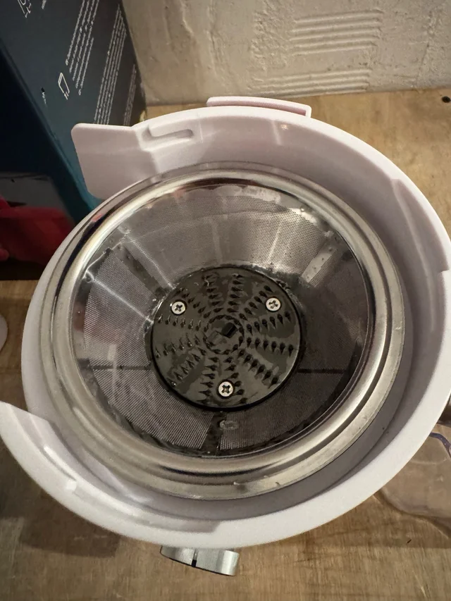 Licuadora Juice&Fresh 400 Titan blanca