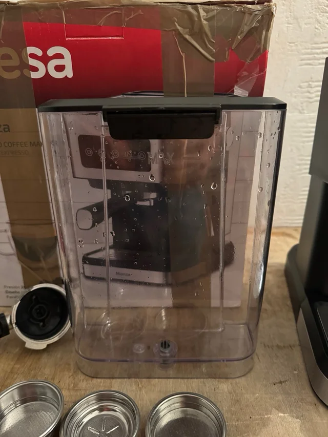 Cafetera express Ufesa Monza espresso 20 bares