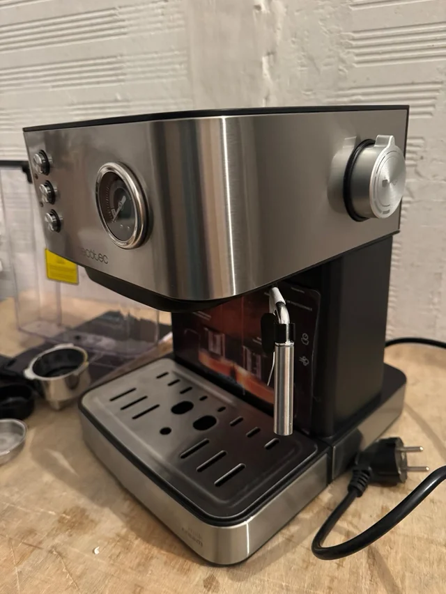 Cafetera Express Cecotec Power Espresso 20