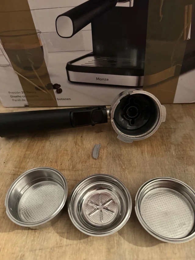 Cafetera express Ufesa Monza espresso 20 bares