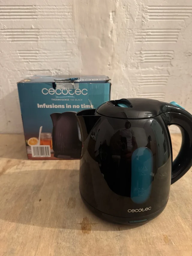 Hervidor de agua Cecotec Thermosense 140 Negro