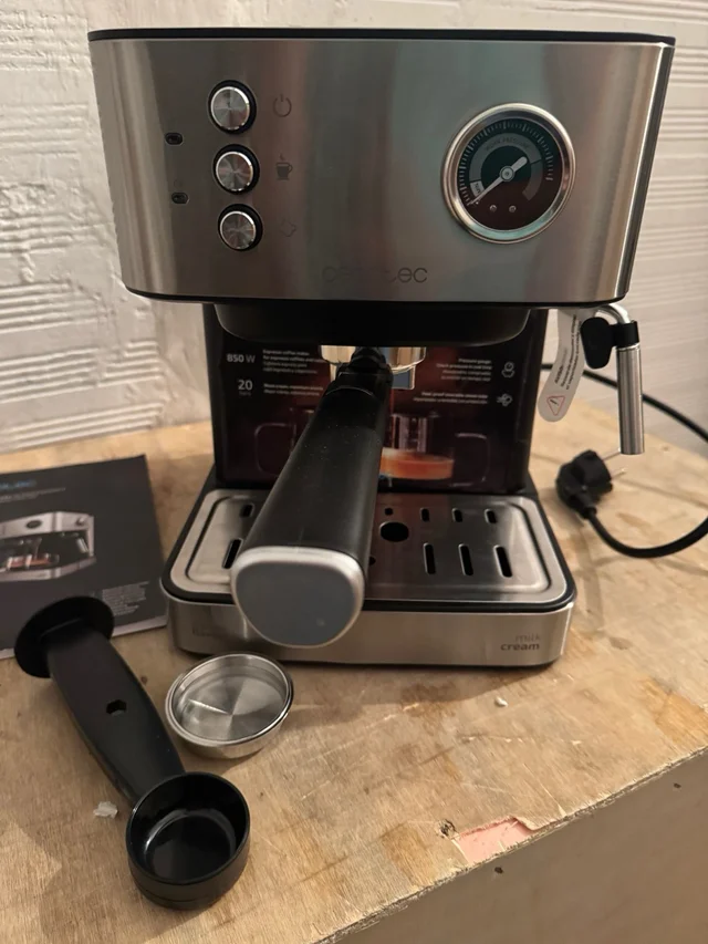 Cafetera Express Cecotec Power Espresso 20